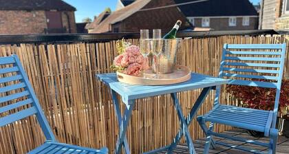 The Mews Pet-Friendly + Parking