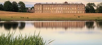 The Mews Pet-Friendly + Parking