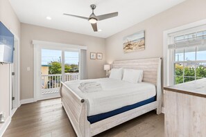 4 bedrooms, free WiFi, bed sheets - The Salty Deckhouse- Master Suite with Private Balcony! (Ocean City)