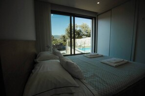 3 bedrooms, iron/ironing board, travel cot, WiFi