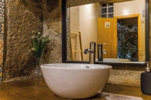 Hair dryer, towels - Pedra Bela - Cozy House Private Jacuzzi @Gerês (Souto)