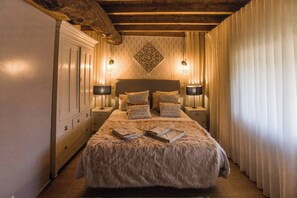 3 habitaciones, tabla de planchar con plancha, cuna de viaje y wifi 