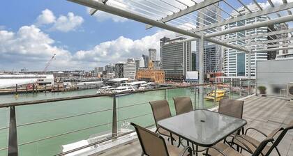 QV Stays Harbourfront Hideaway