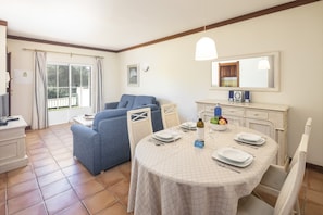 Dining - Family-Friendly Coastal Retreat in Benagil (Benagil)