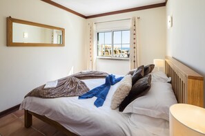 2 Schlafzimmer, Bügeleisen/Bügelbrett, kostenloses WLAN