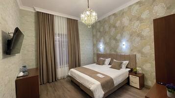Classic Double or Twin Room, Garden View | In-room safe, laptop workspace, blackout curtains, soundproofing