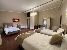 In-room safe, laptop workspace, blackout curtains, soundproofing
