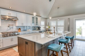 Fridge, microwave, oven, stovetop - Brand New! Steps to Beach, Private Pool and Hot Tub, Putt-Putt, Fenced Yard, $300 in Free Tickets! (St. Augustine)