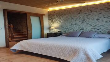 3 bedrooms, iron/ironing board