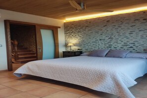 3 bedrooms, iron/ironing board