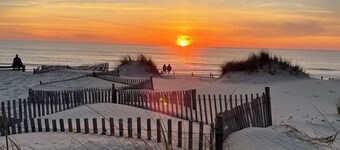 Beachfront 3BR Apt Costa Nova