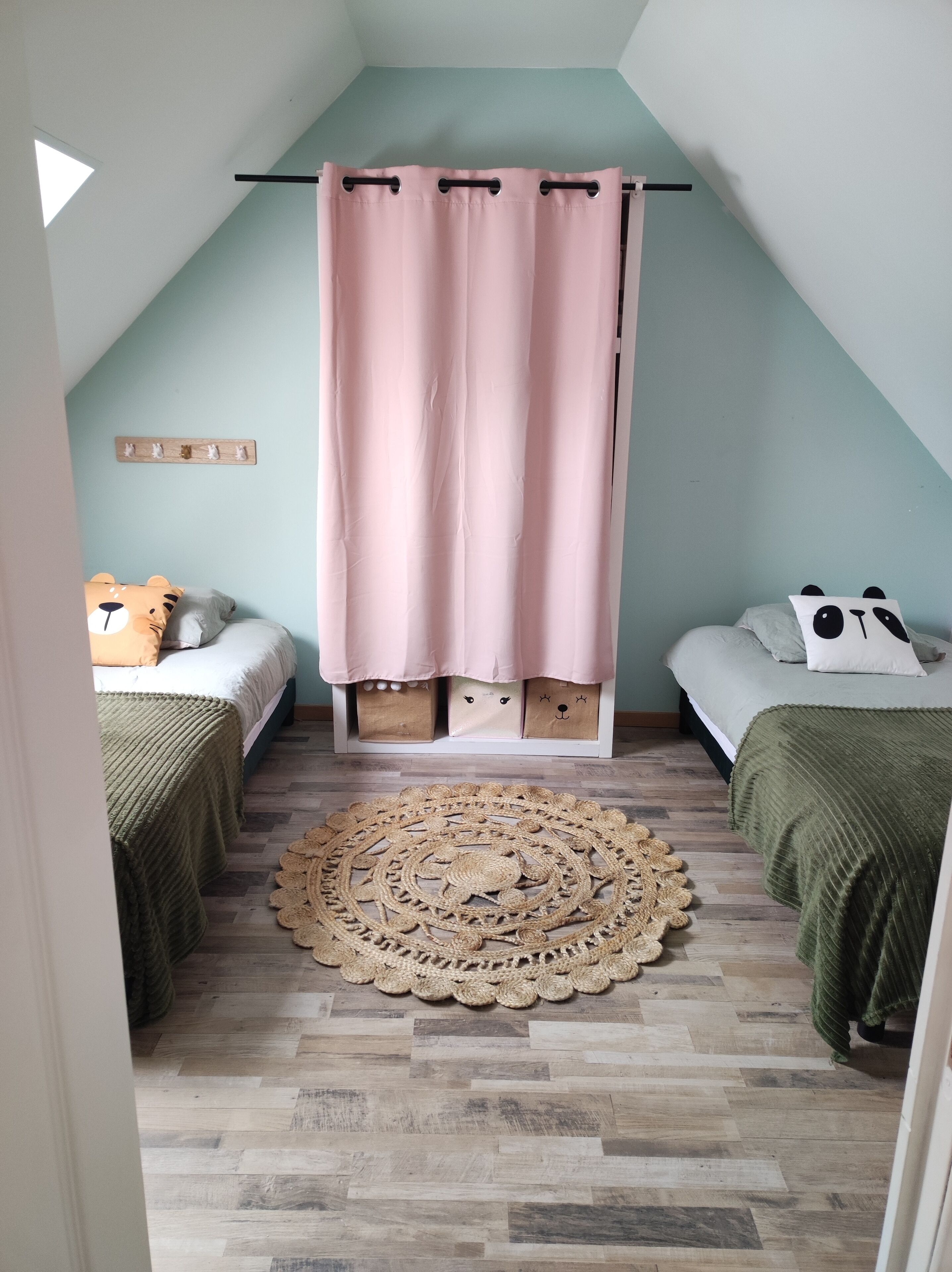 2 chambres, fer et planche à repasser, lit parapluie, draps fournis