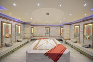 Couples treatment rooms, hot tub, steam room, hot springs