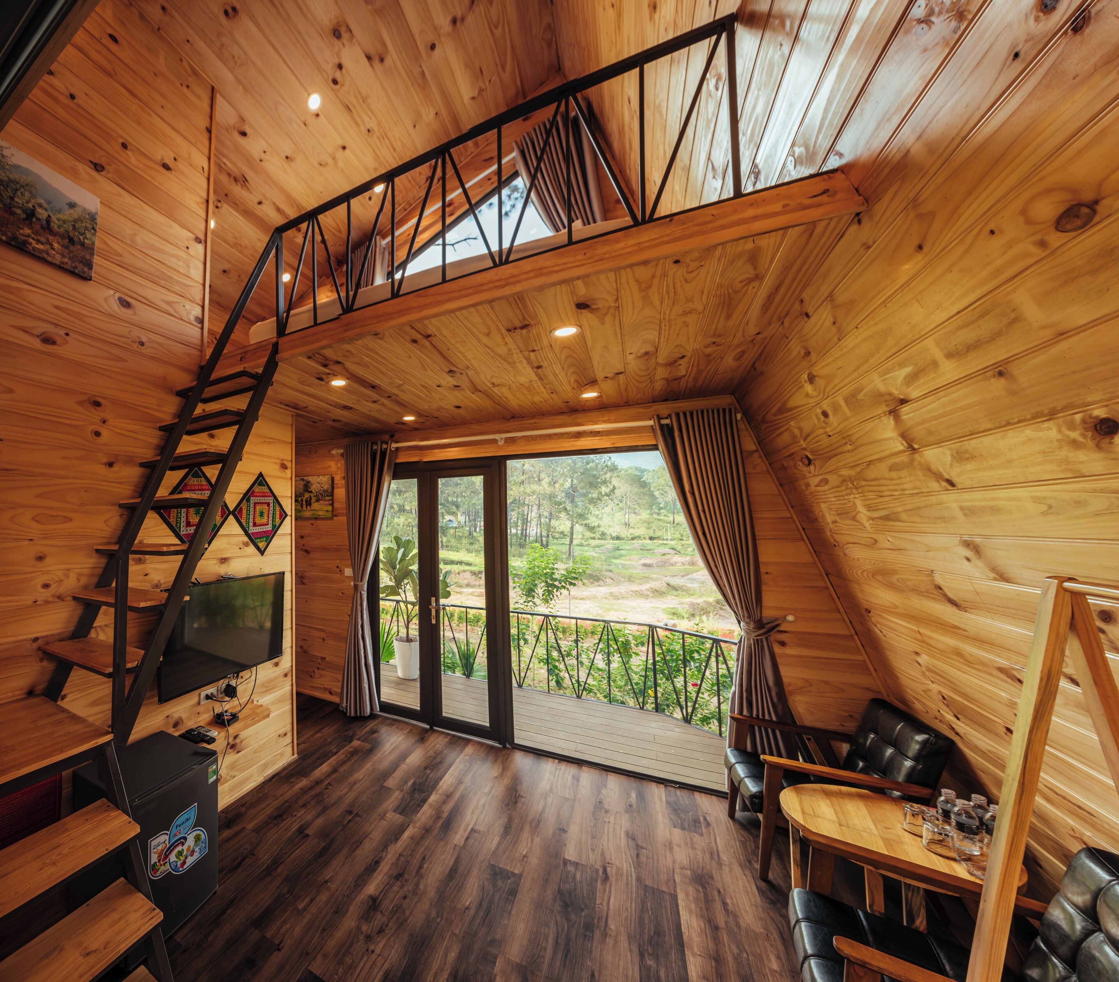 Bungalow – superior, balkong, dalutsikt | Skrivebord og wi-fi (inkludert)