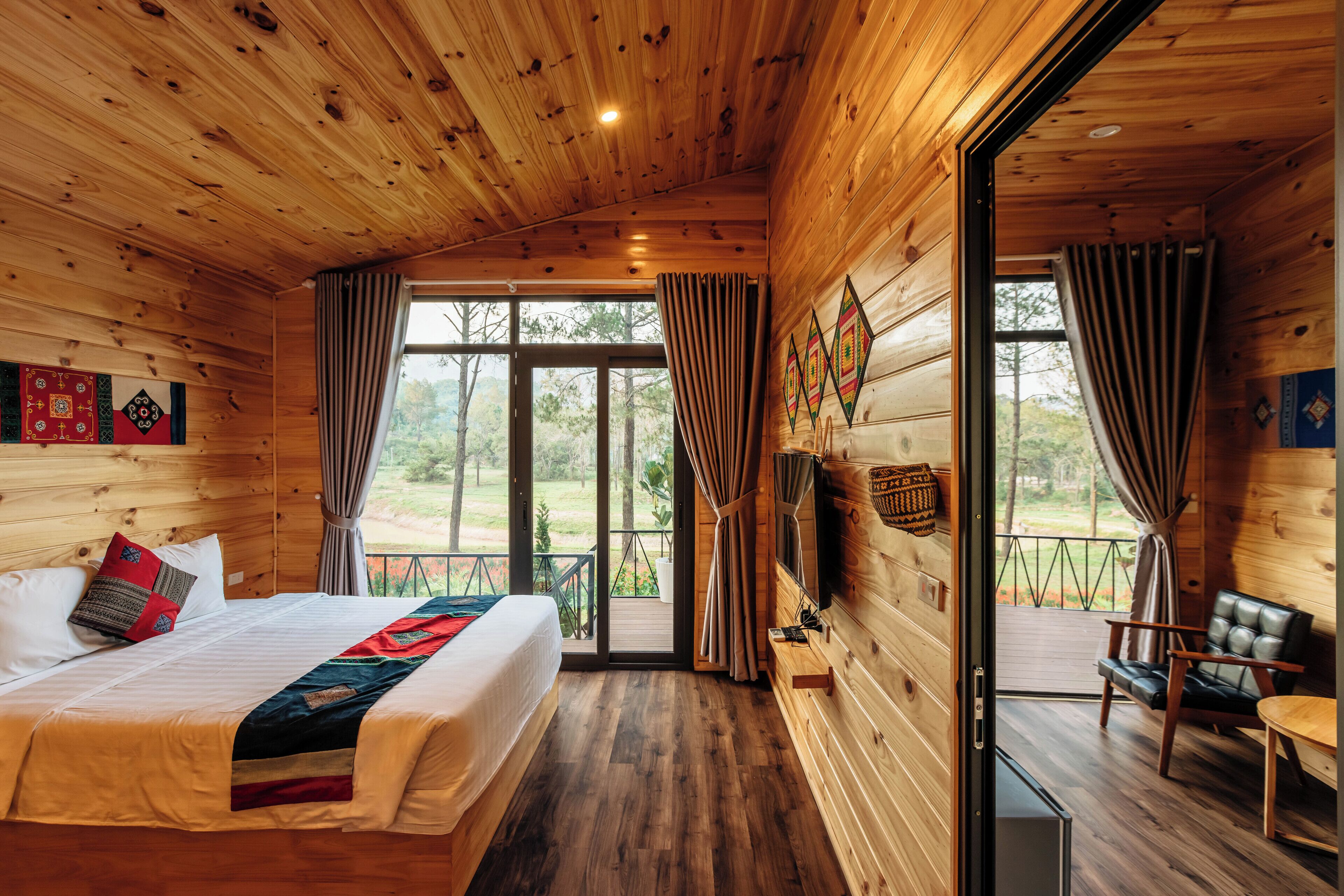 Deluxe Bungalow, Balcony, Valley View | Desk, soundproofing, free WiFi