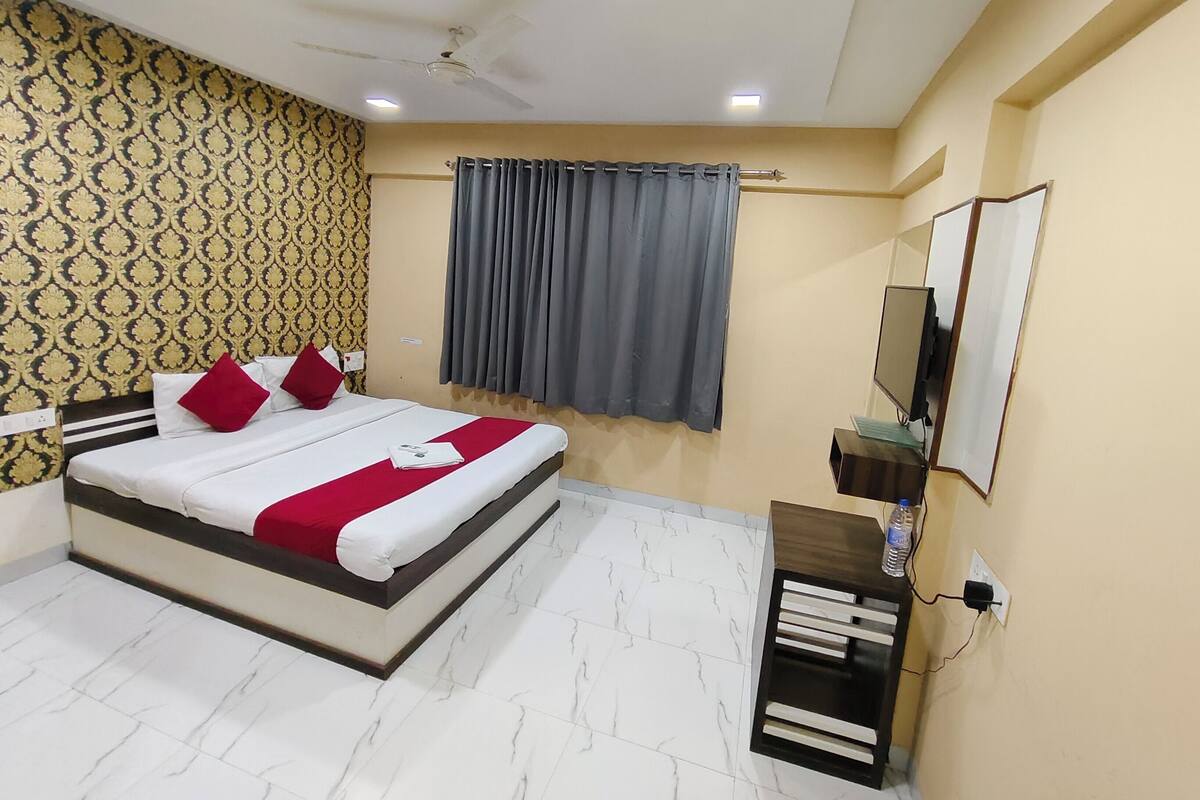 Deluxe Double Room, City View