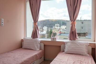 Welcoming apartment with AC in charming Gabrovo