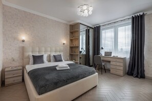 Comfort Apartment, Balcony, City View