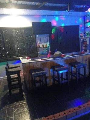 Bar (in der Unterkunft)