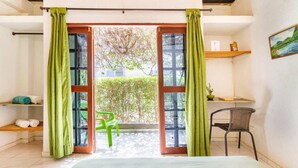 1 bedroom, internet, bed sheets - Casa Tara Private Room (Taganga)