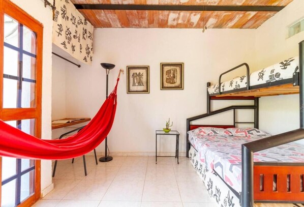 1 bedroom, Internet, bed sheets - Casa Tara Double Room with Aircon (Taganga)