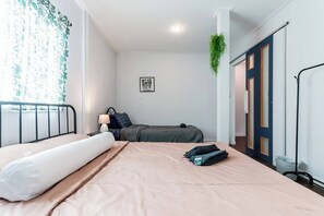 2 chambres, fer et planche à repasser, accès Internet