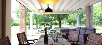 Andrea Apartment Pool, Garden, Treviso