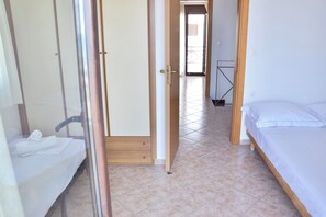 2 bedrooms, Internet, bed sheets