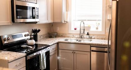 Eastside Suite-Cozy 3 Bedroom Home next 2 Downtown