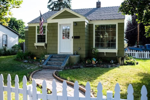 Eastside Suite-Cozy 3 Bedroom Home next 2 Downtown