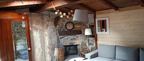 Télévision, chaîne hi-fi