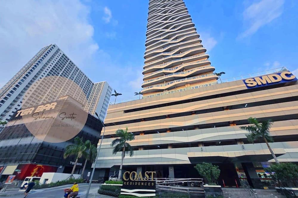 COAST RESIDENCE