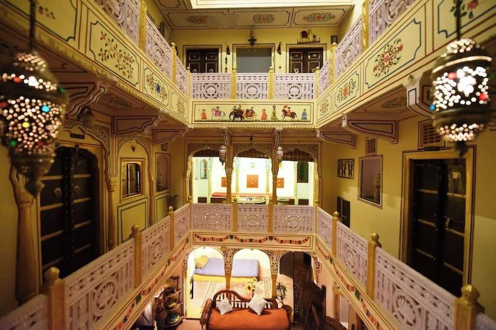 Hotel Khandaka Mahal