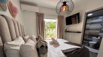 2 habitaciones, tabla de planchar con plancha, wifi y ropa de cama