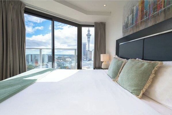 2 bedrooms, iron/ironing board, internet, bed sheets