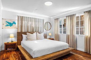 5 bedrooms, desk, iron/ironing board, free WiFi
