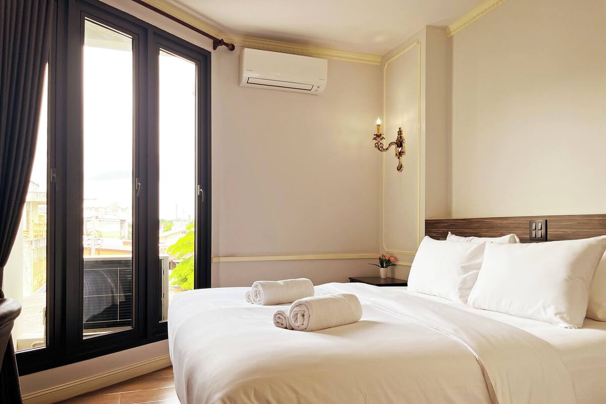 Superior Double Room, City View
