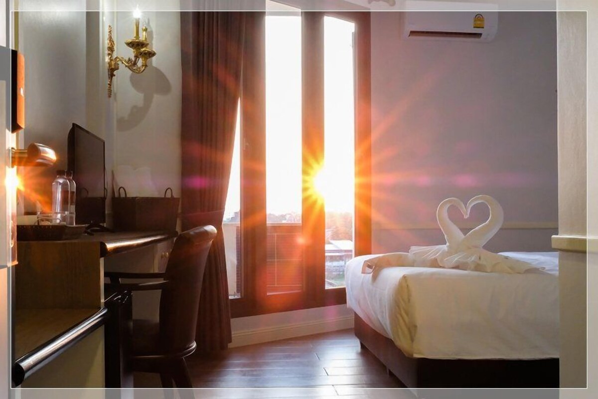 Premier Double Room, City View | Minibar (free items), blackout drapes, soundproofing, WiFi (free)