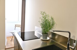 Lejlighed | Privat køkken | Køleskab, mikrobølgeovn, kogeplade, opvaskemaskine
