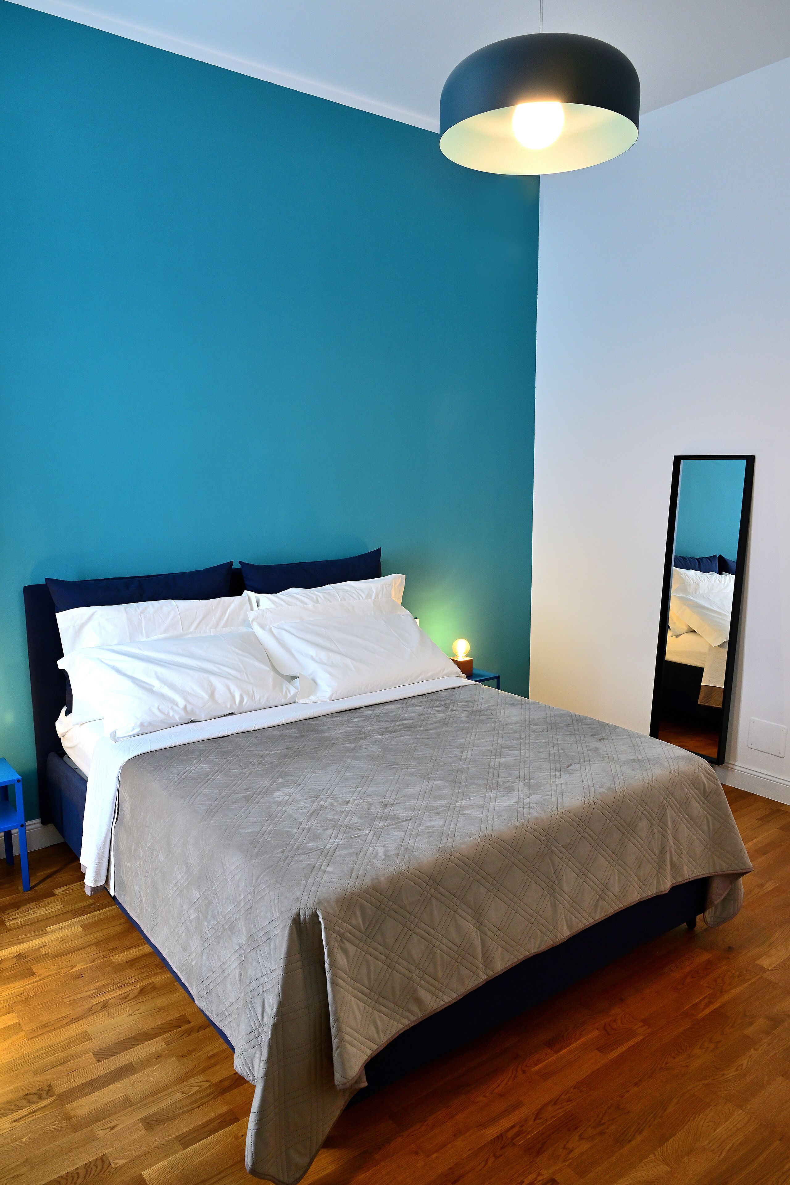 Appartement | Een kluis op de kamer, verduisterende gordijnen