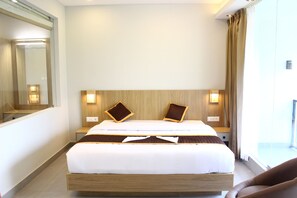 Family Suite, Balcony, Courtyard View | Premium bedding, free WiFi, bed sheets