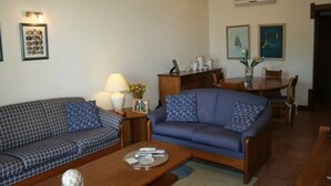 House | Living room - Apartment in the Heart of Benagil (Lagoa)