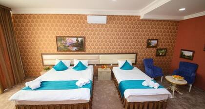 Globus Hotel