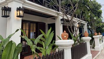 Fachada de la propiedad