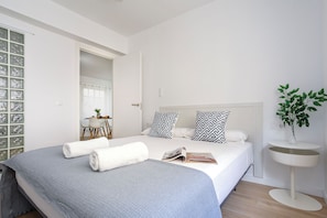 Apartment | Iron/ironing board, free WiFi - Sunstay Bailen Flat III Malaga (Málaga)