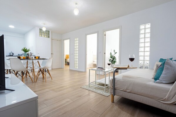 Apartment | Living area - Sunstay Bailen Flat III Malaga (Málaga)