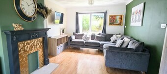 Charming Family Home near the Sea that welcomes Pets