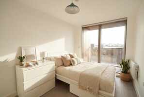 1 多间卧室、熨斗/熨衣板、WiFi、床单