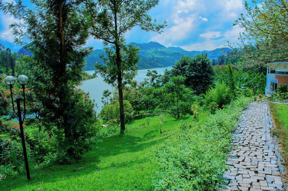 Kivu Breeze Hotel