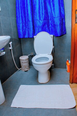 Asiento de inodoro elevado